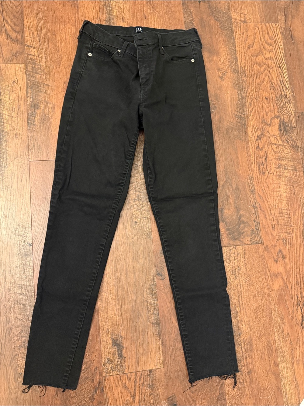 GAP Black High-Rise Skinny Jeans with Raw Hem